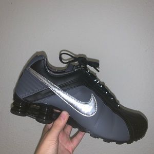 WMNS NIKE SHOX JUNIOR